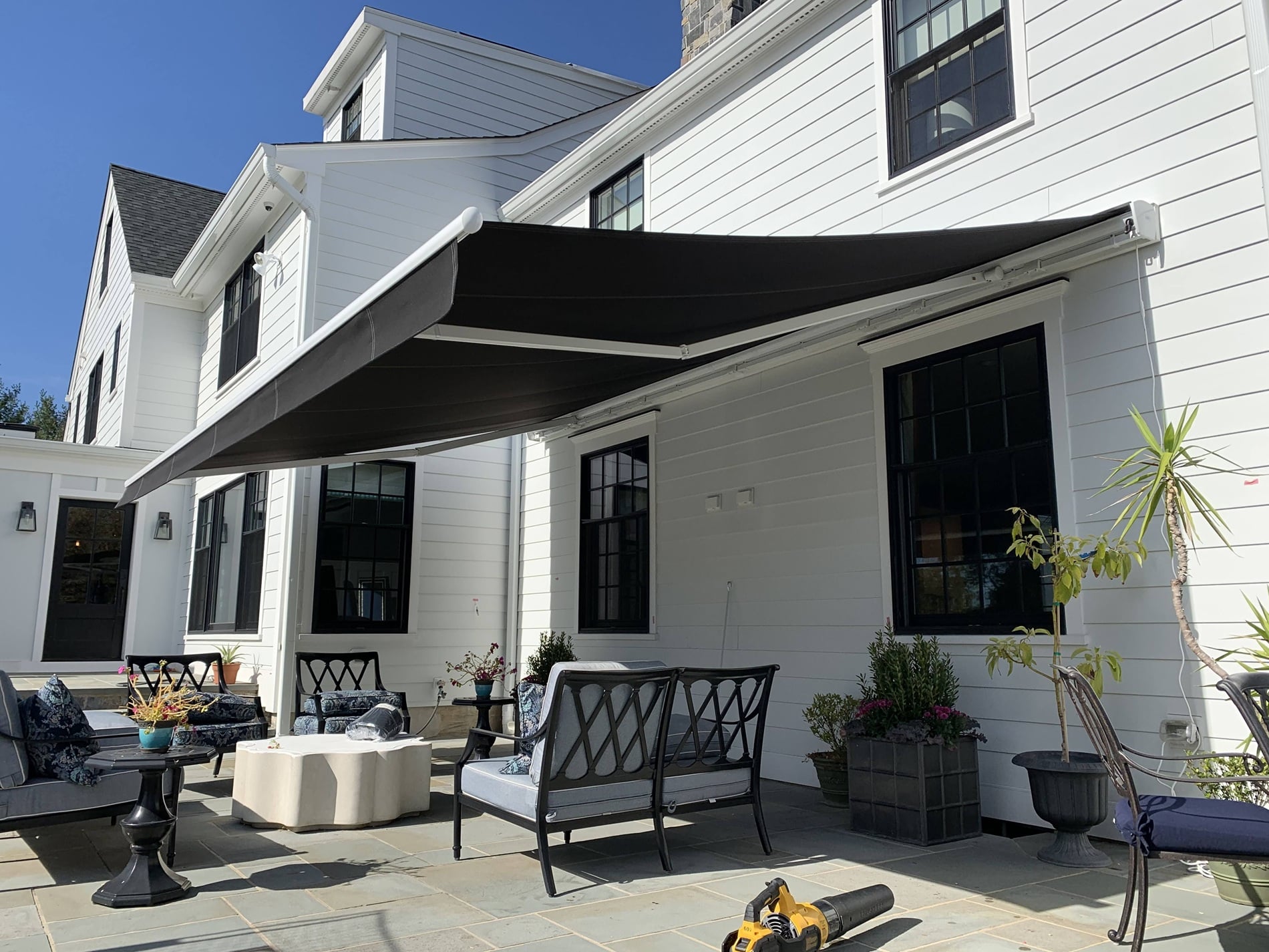 Eko Semi-Cassetted Awning — Breslow Design & Build