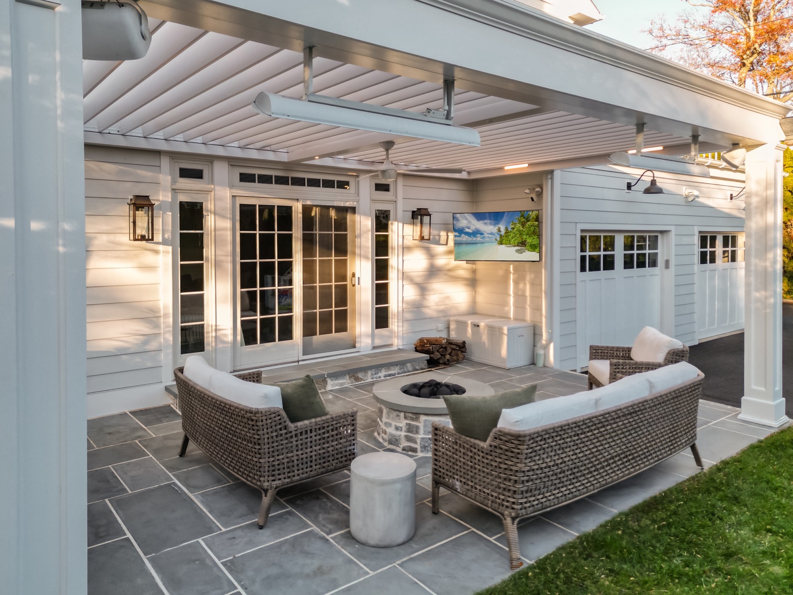 transitional motorized pergola pergola in Manhasset, NY