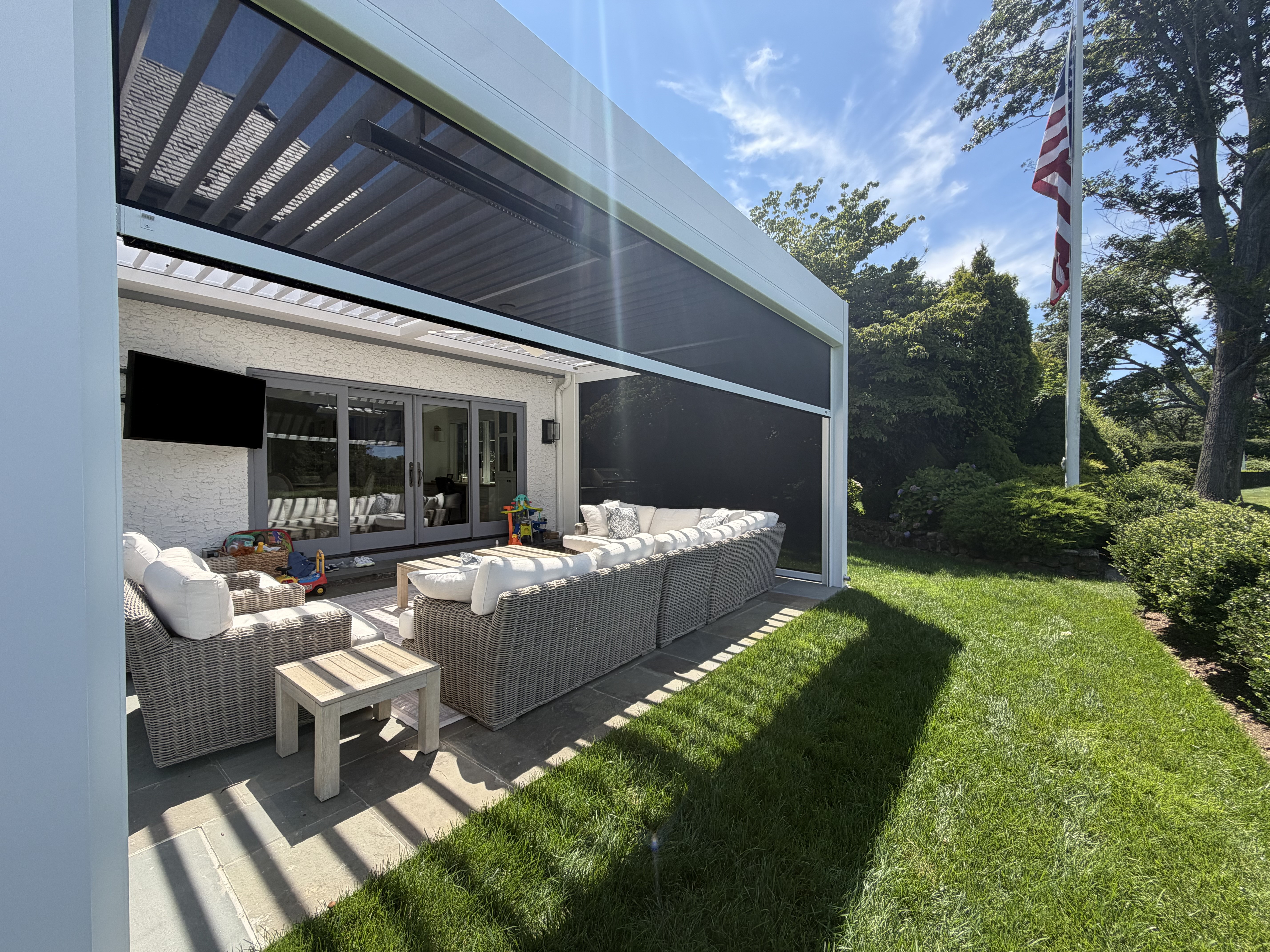 Modern Azenco R-Blade Motorized Pergola, Rye NY